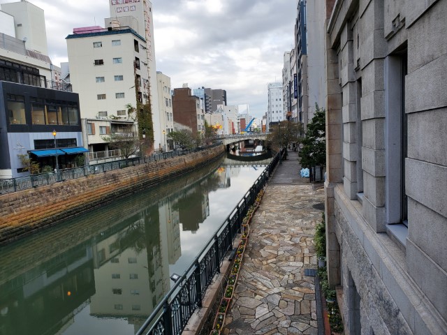 名古屋堀川に架かる納屋橋から見た光景